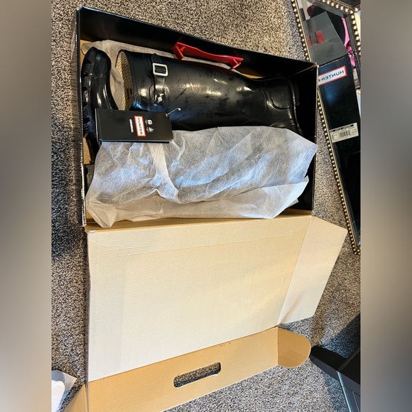 Hunter Black Gloss Rain Boot - Picture 6 of 8